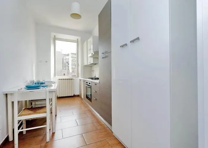 Torpignattara Apartment *